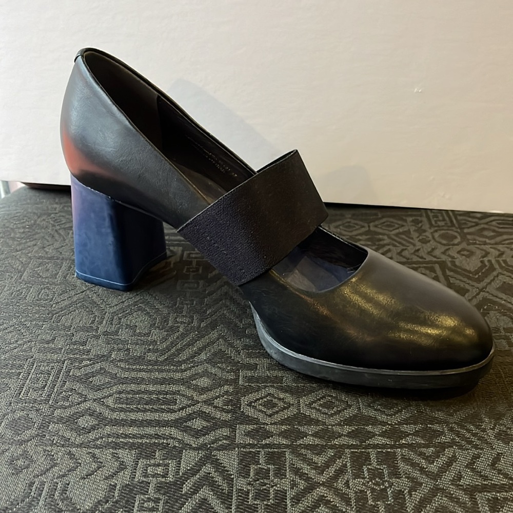 CAMPER block heeled pump